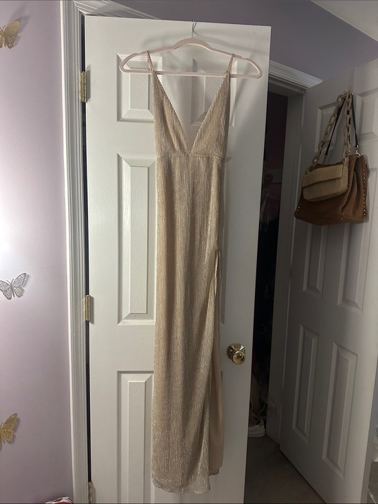 superdown Dresses & Skirts - NWT Revolve Superdown Gold V-Neck Maxi Dress with Low Crisscross Back